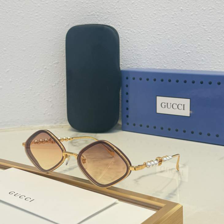 Picture of Gucci Sunglasses _SKUfw80443651fw
